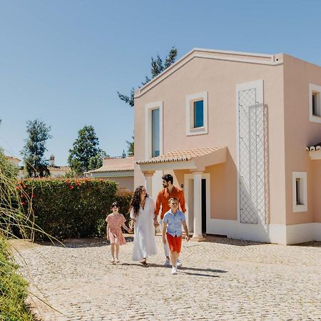 Vale Da Lapa Village Resort Carvoeiro  Exterior foto A family in Quinta do Lago
