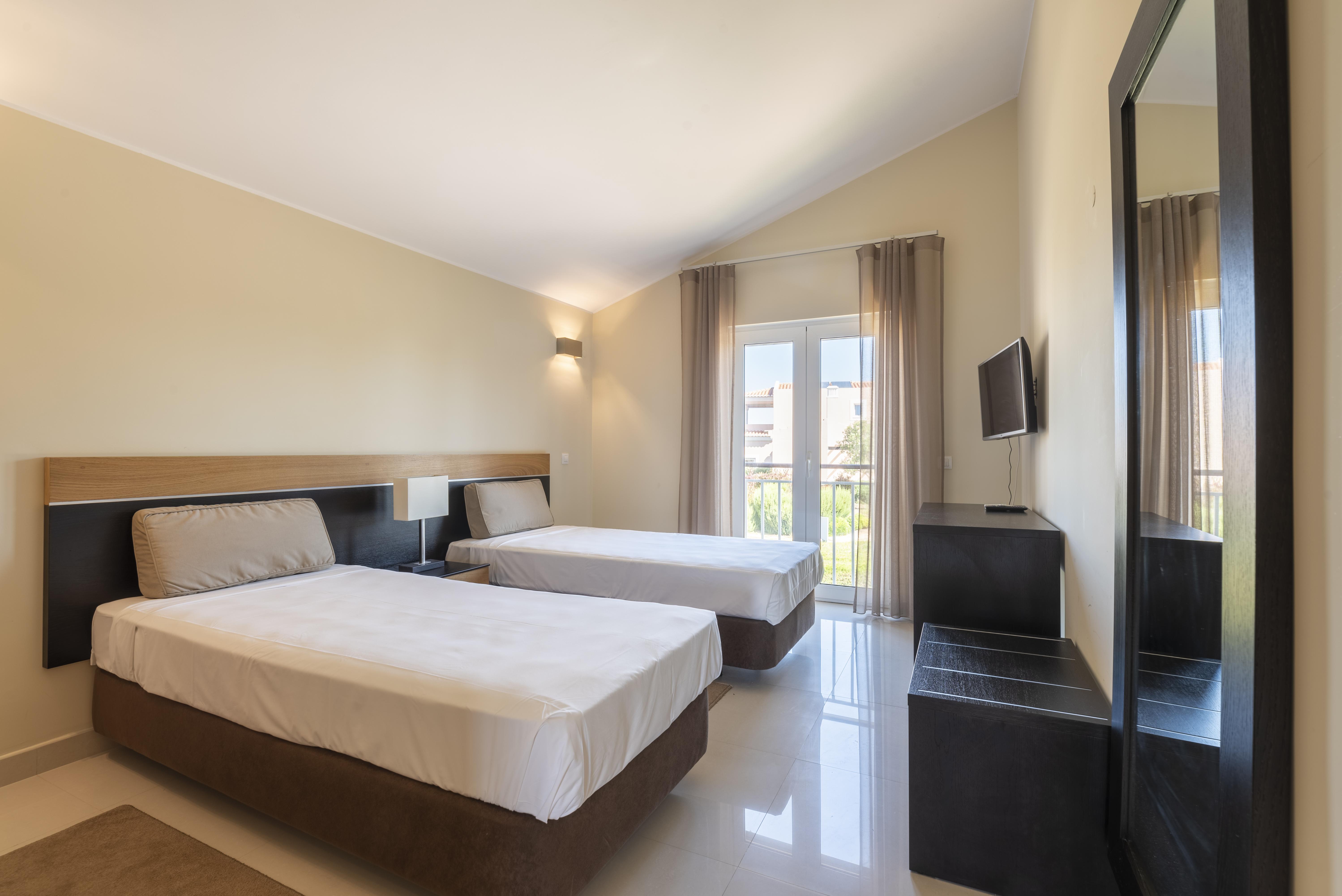 Vale Da Lapa Village Resort Carvoeiro  Exterior foto A typical bedroom at the hotel