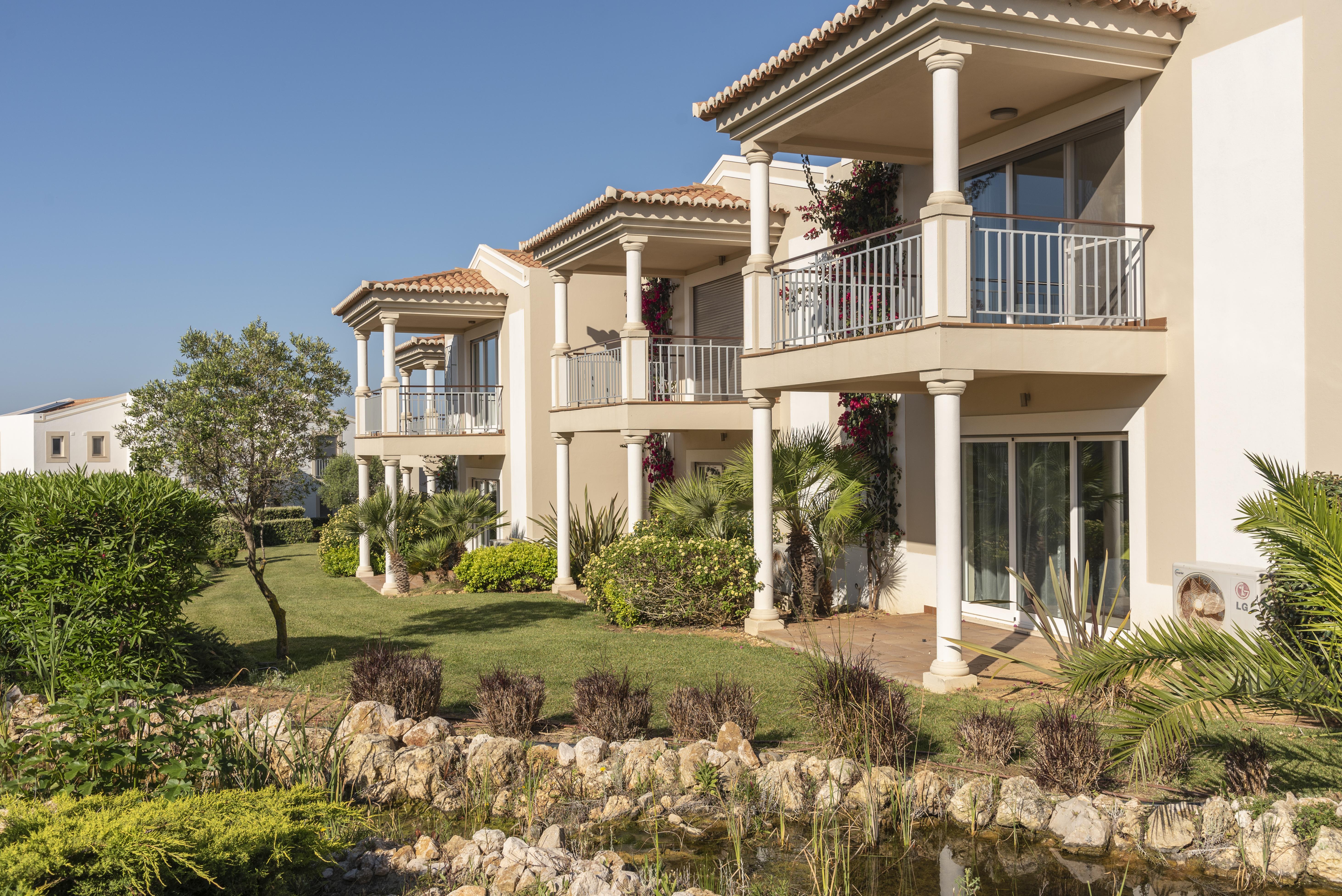 Vale Da Lapa Village Resort Carvoeiro  Exterior foto A typical apartment block in Quinta do Lago