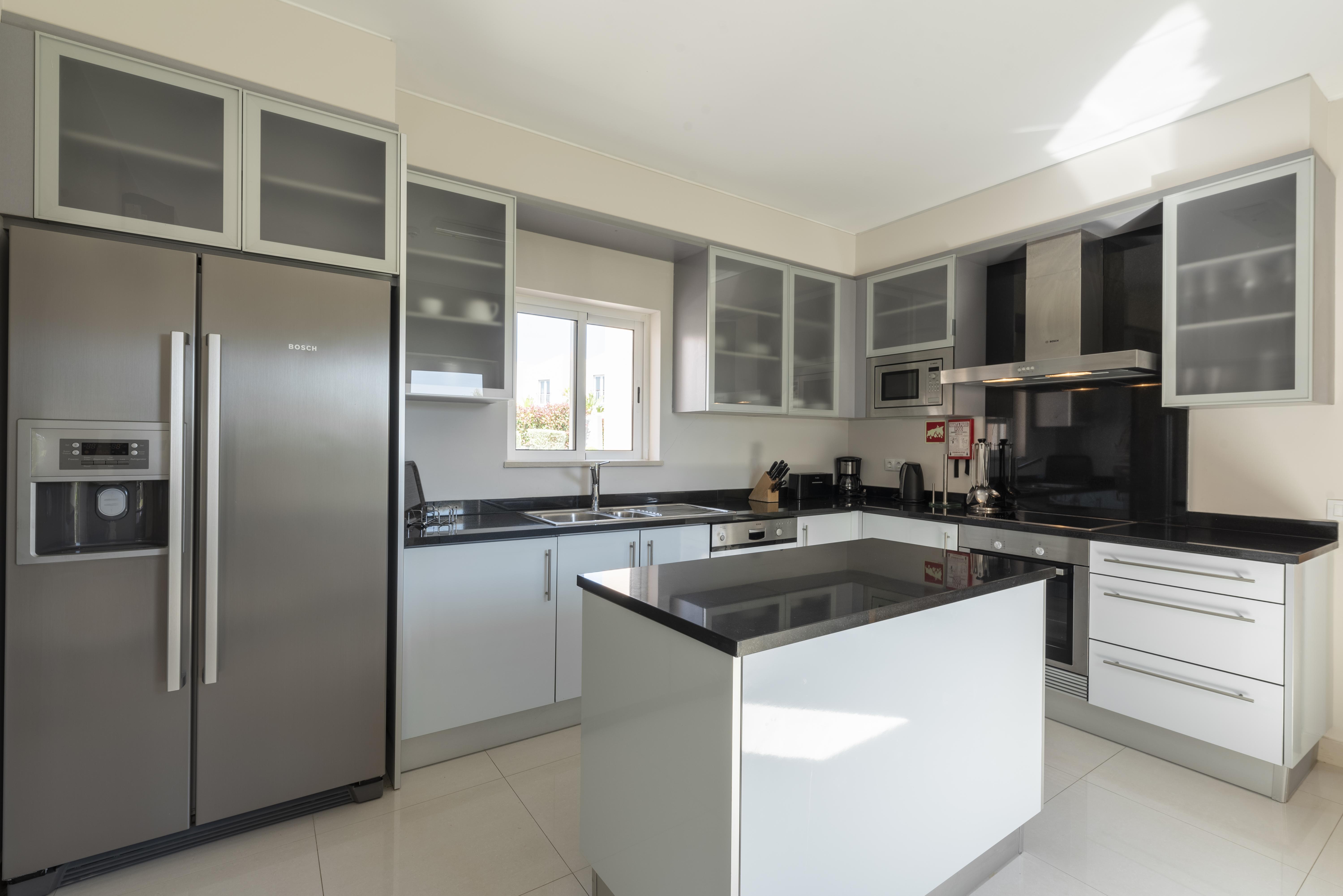 Vale Da Lapa Village Resort Carvoeiro  Exterior foto A modern kitchen