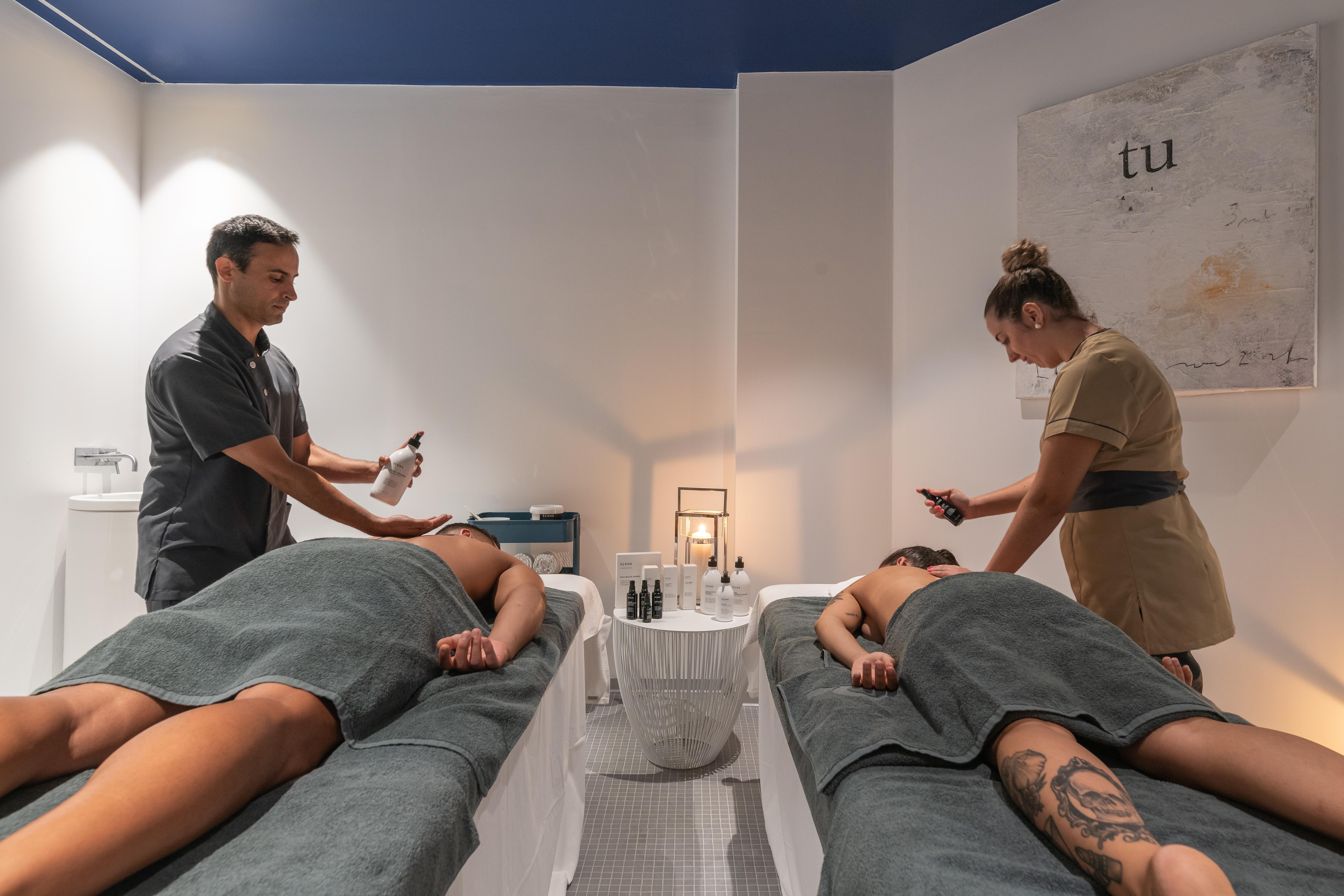 Vale Da Lapa Village Resort Carvoeiro  Exterior foto Massage therapists at work