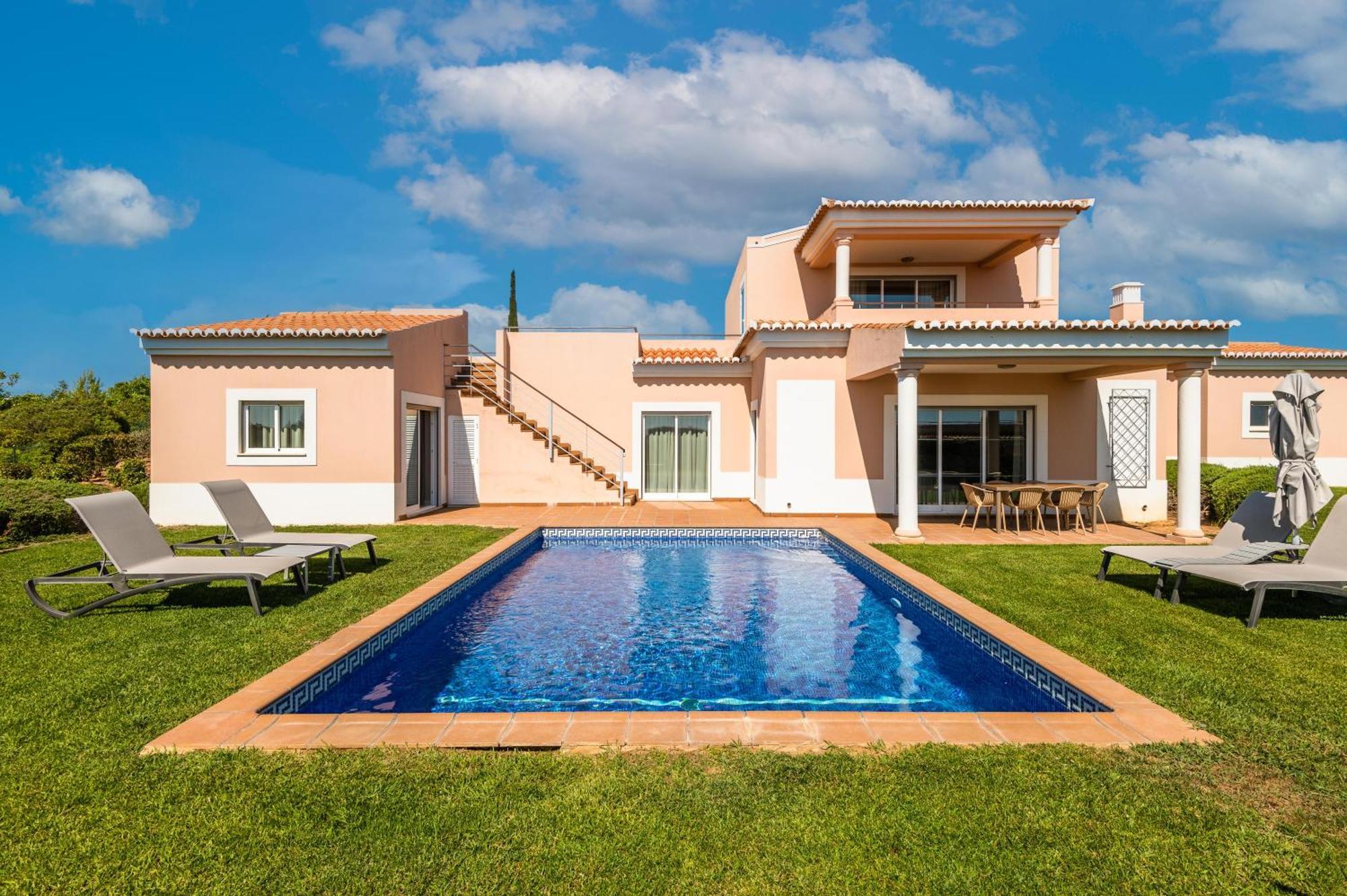 Vale Da Lapa Village Resort Carvoeiro  Exterior foto A typical villa in Quinta do Lago