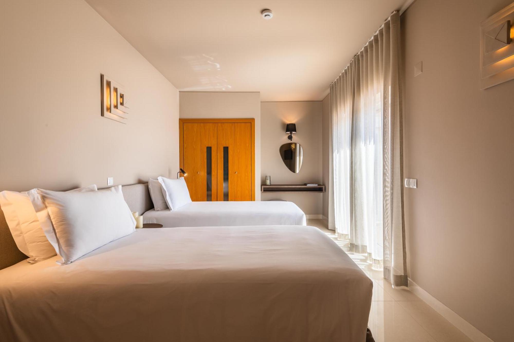 Vale Da Lapa Village Resort Carvoeiro  Exterior foto A room at the hotel