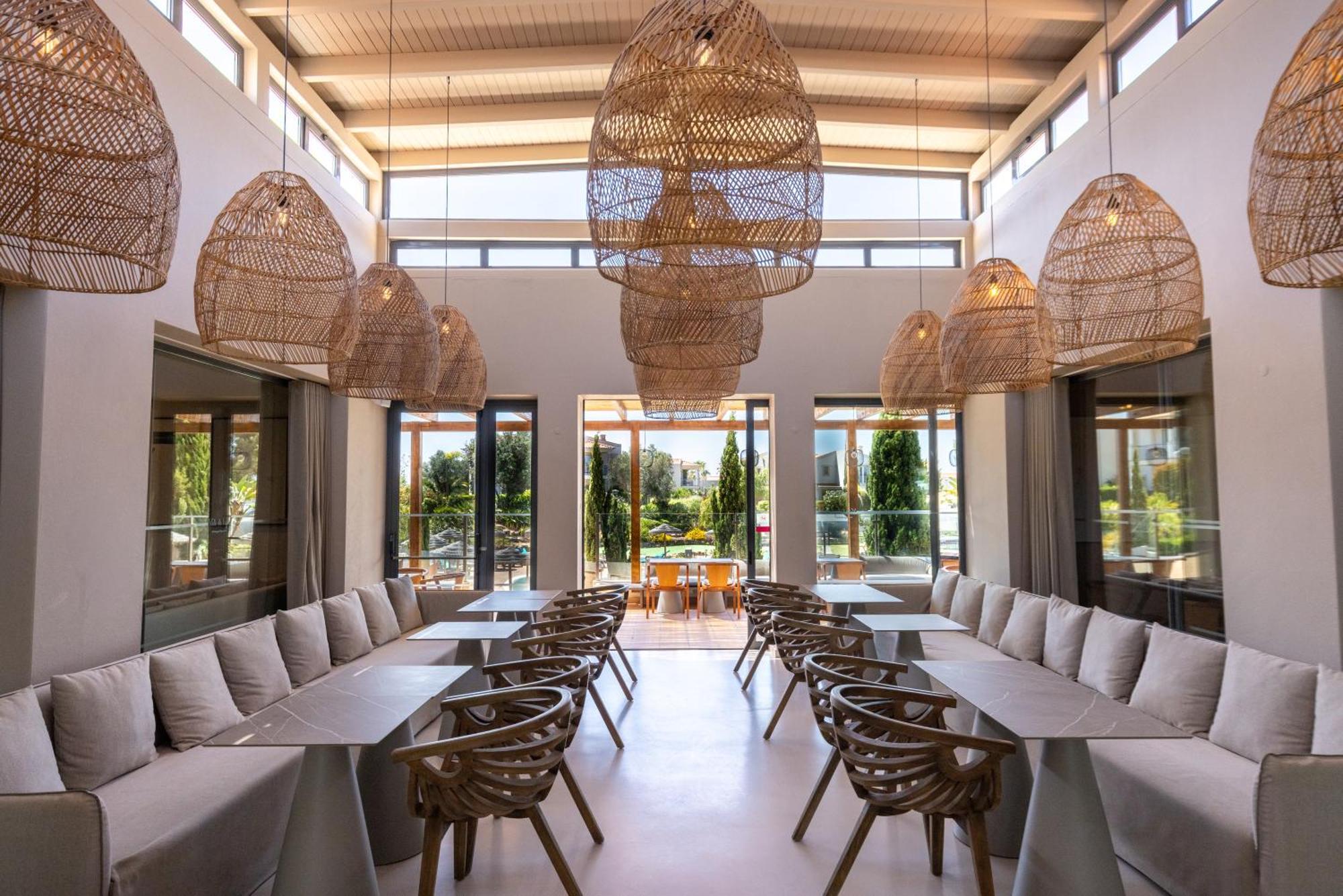 Vale Da Lapa Village Resort Carvoeiro  Exterior foto The restaurant at the hotel