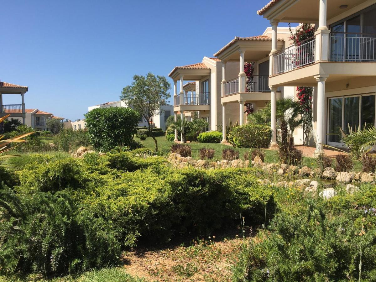 Vale Da Lapa Village Resort Carvoeiro  Exterior foto Residential area in Agia Napa